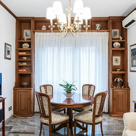 Lejlighed Charming 2 Bed Flat Near Pamphili Rom