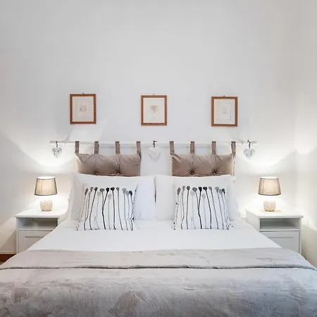 Charming 2 Bed Flat Near Pamphili Lejlighed